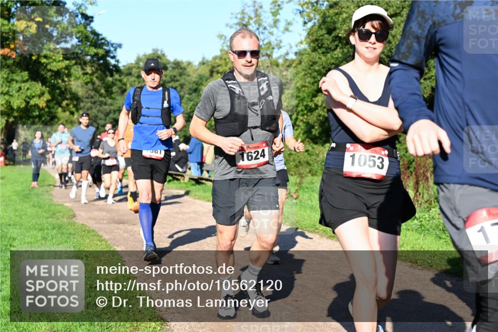 27.09.2026 - 35. Volkslauf durch das schöne Alstertal Dr. Thomas Lammeyer http://msf.ph/oto/10562120 27.09.2026 10:06:48 Laufen 1624, 1053, 1 meine-sportfotos.de