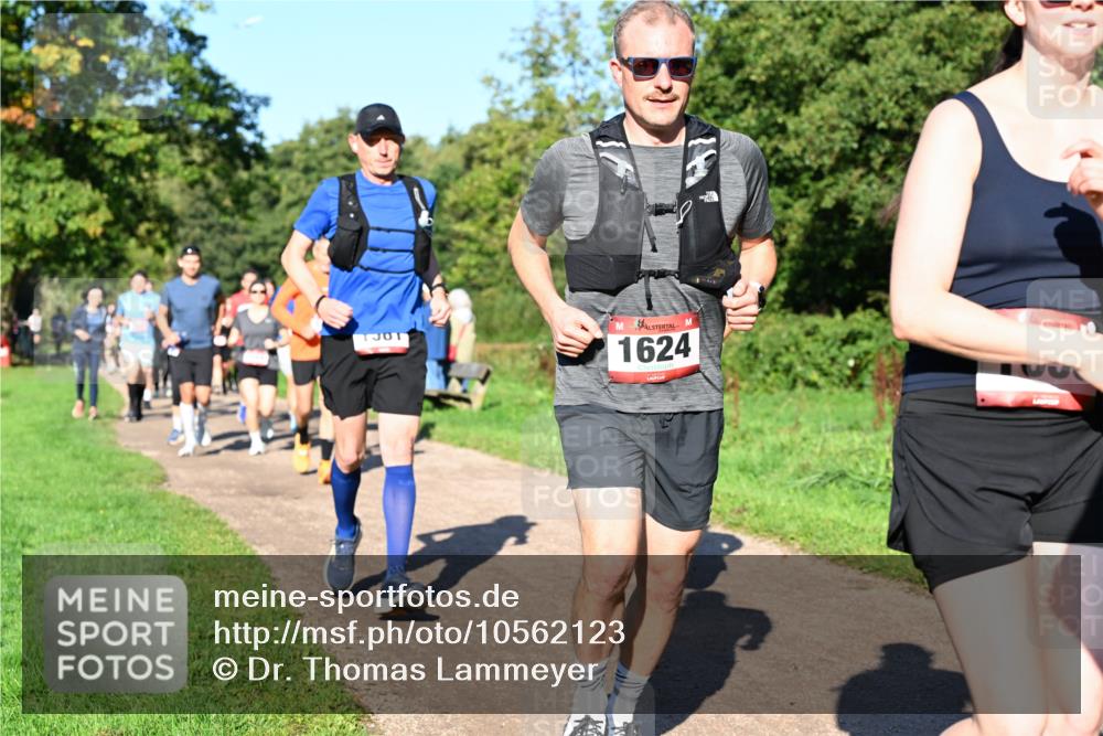 27.09.2026 - 35. Volkslauf durch das schöne Alstertal Dr. Thomas Lammeyer http://msf.ph/oto/10562123 27.09.2026 10:06:48 Laufen 1624 meine-sportfotos.de