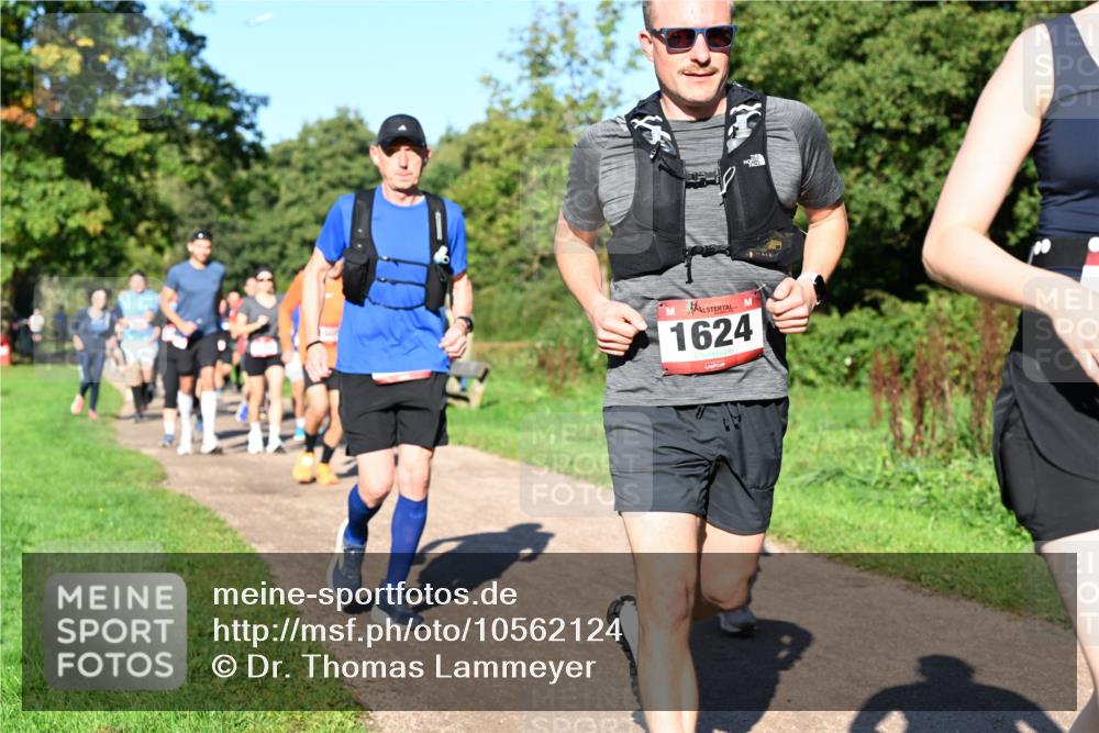 27.09.2026 - 35. Volkslauf durch das schöne Alstertal Dr. Thomas Lammeyer http://msf.ph/oto/10562124 27.09.2026 10:06:48 Laufen 1624 meine-sportfotos.de