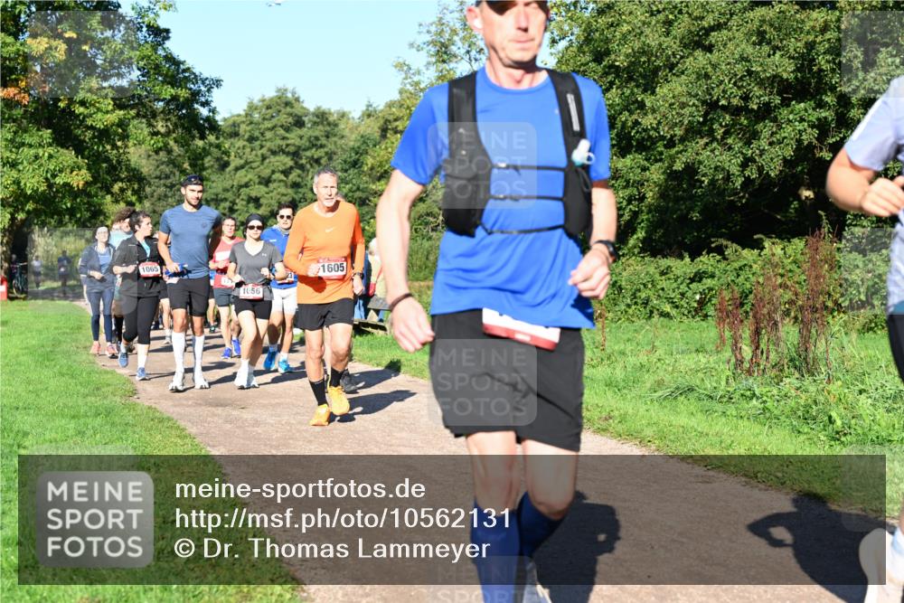 27.09.2026 - 35. Volkslauf durch das schöne Alstertal Dr. Thomas Lammeyer http://msf.ph/oto/10562131 27.09.2026 10:06:50 Laufen 1065, 1056, 1605 meine-sportfotos.de