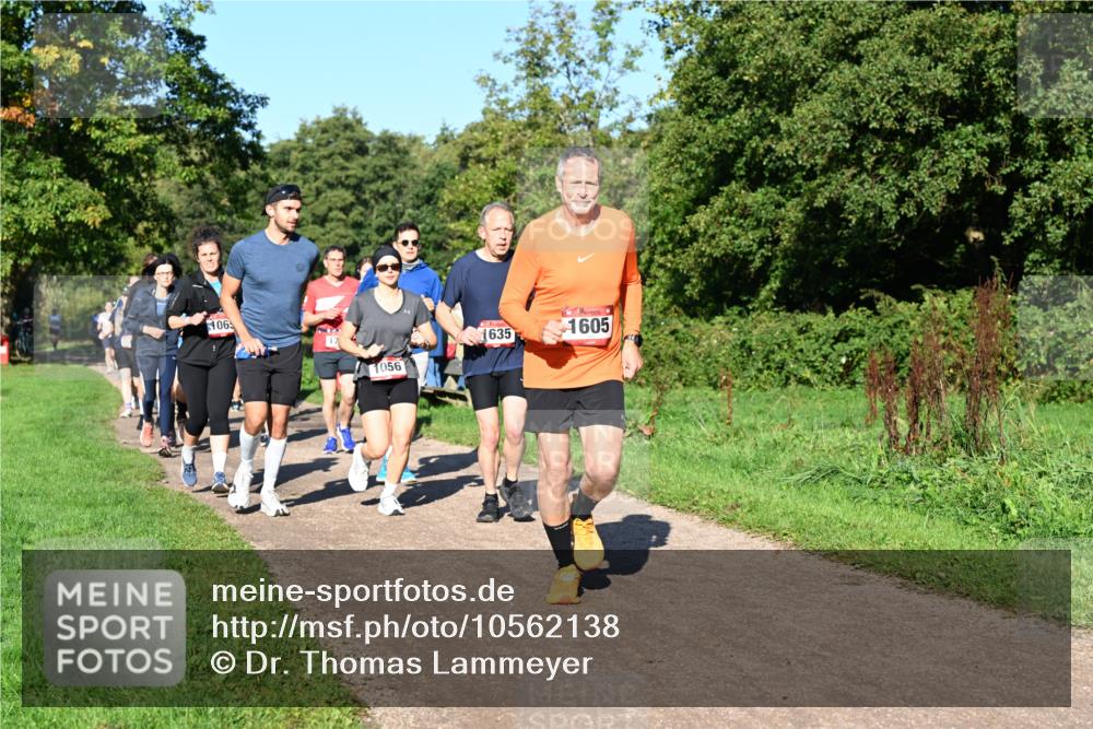27.09.2026 - 35. Volkslauf durch das schöne Alstertal Dr. Thomas Lammeyer http://msf.ph/oto/10562138 27.09.2026 10:06:51 Laufen 1065, 17, 056, 1605, 1635 meine-sportfotos.de