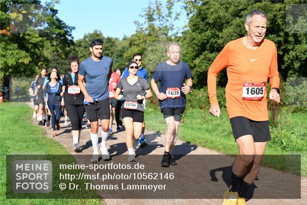 27.09.2026 - 35. Volkslauf durch das schöne Alstertal Dr. Thomas Lammeyer http://msf.ph/oto/10562146 27.09.2026 10:06:52 Laufen 1065, 1056, 1635, 1605 meine-sportfotos.de