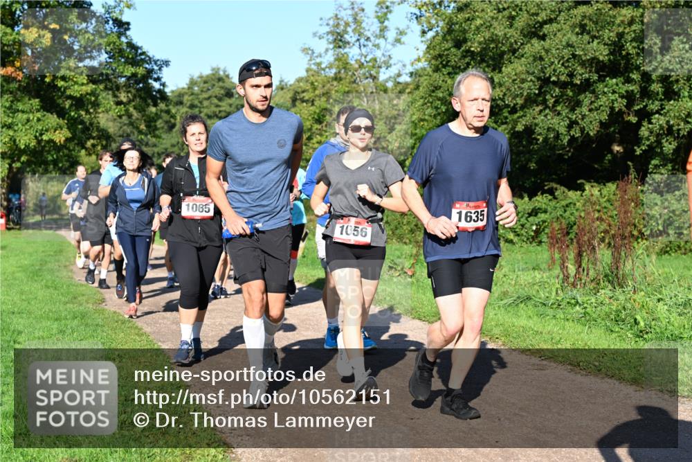 27.09.2026 - 35. Volkslauf durch das schöne Alstertal Dr. Thomas Lammeyer http://msf.ph/oto/10562151 27.09.2026 10:06:53 Laufen 1065, 1056, 1635 meine-sportfotos.de