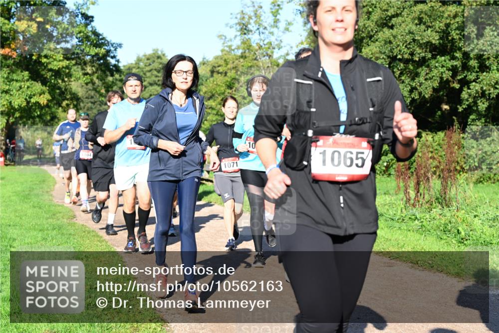 27.09.2026 - 35. Volkslauf durch das schöne Alstertal Dr. Thomas Lammeyer http://msf.ph/oto/10562163 27.09.2026 10:06:55 Laufen 10, 1065, 1104, 1071 meine-sportfotos.de