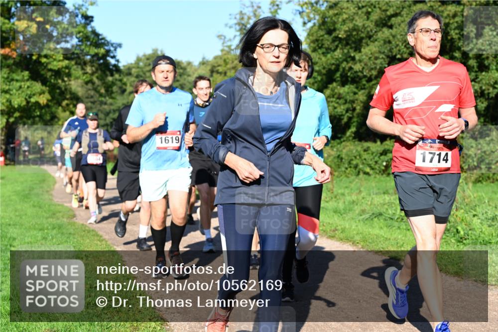 27.09.2026 - 35. Volkslauf durch das schöne Alstertal Dr. Thomas Lammeyer http://msf.ph/oto/10562169 27.09.2026 10:06:56 Laufen 1619, 1714 meine-sportfotos.de