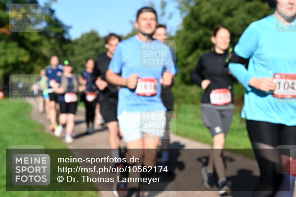 27.09.2026 - 35. Volkslauf durch das schöne Alstertal Dr. Thomas Lammeyer http://msf.ph/oto/10562174 27.09.2026 10:06:57 Laufen 104 meine-sportfotos.de