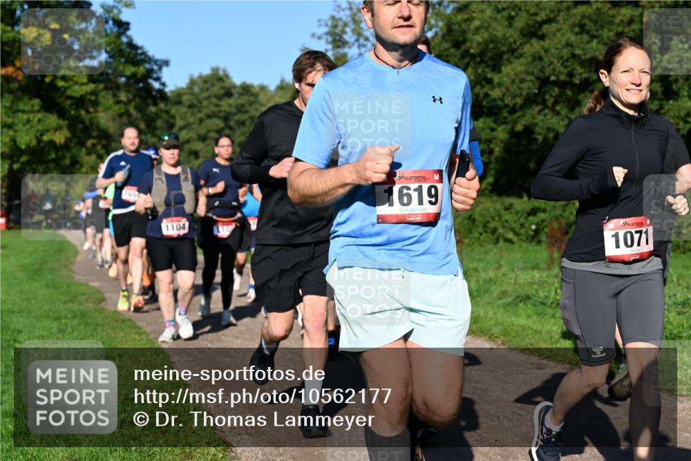 27.09.2026 - 35. Volkslauf durch das schöne Alstertal Dr. Thomas Lammeyer http://msf.ph/oto/10562177 27.09.2026 10:06:57 Laufen 8, 1104, 1619, 1071 meine-sportfotos.de