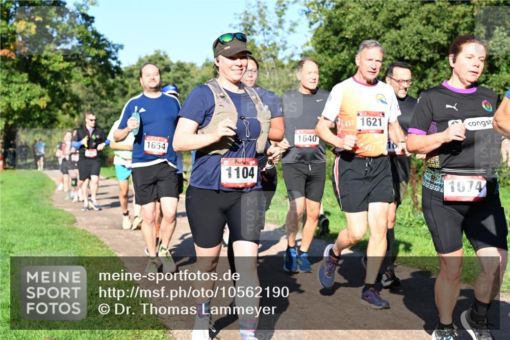 27.09.2026 - 35. Volkslauf durch das schöne Alstertal Dr. Thomas Lammeyer http://msf.ph/oto/10562190 27.09.2026 10:07:00 Laufen 1654, 1104, 1640, 0, 433, 1621, 433, 1074 meine-sportfotos.de