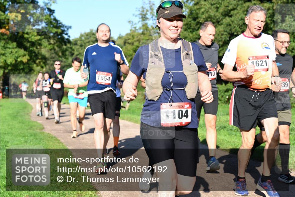 27.09.2026 - 35. Volkslauf durch das schöne Alstertal Dr. Thomas Lammeyer http://msf.ph/oto/10562192 27.09.2026 10:07:00 Laufen 1654, 1104, 540, 0, 433, 1621, 433, 39 meine-sportfotos.de