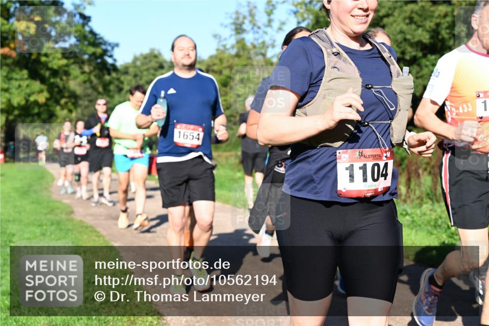 27.09.2026 - 35. Volkslauf durch das schöne Alstertal Dr. Thomas Lammeyer http://msf.ph/oto/10562194 27.09.2026 10:07:00 Laufen 1654, 1104, 433, 1 meine-sportfotos.de