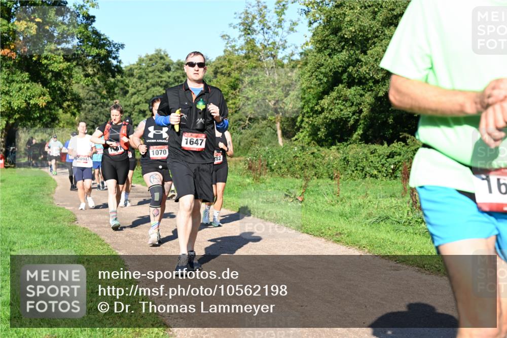 27.09.2026 - 35. Volkslauf durch das schöne Alstertal Dr. Thomas Lammeyer http://msf.ph/oto/10562198 27.09.2026 10:07:04 Laufen 1094, 1070, 1647, 82, 16 meine-sportfotos.de