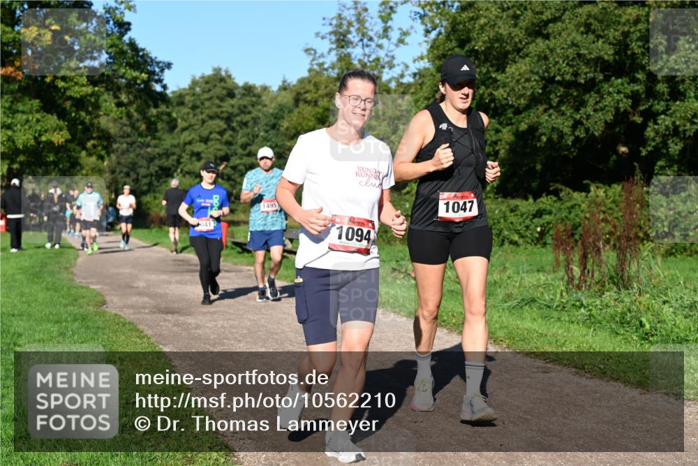 27.09.2026 - 35. Volkslauf durch das schöne Alstertal Dr. Thomas Lammeyer http://msf.ph/oto/10562210 27.09.2026 10:07:09 Laufen 041, 1495, 1094, 1047 meine-sportfotos.de