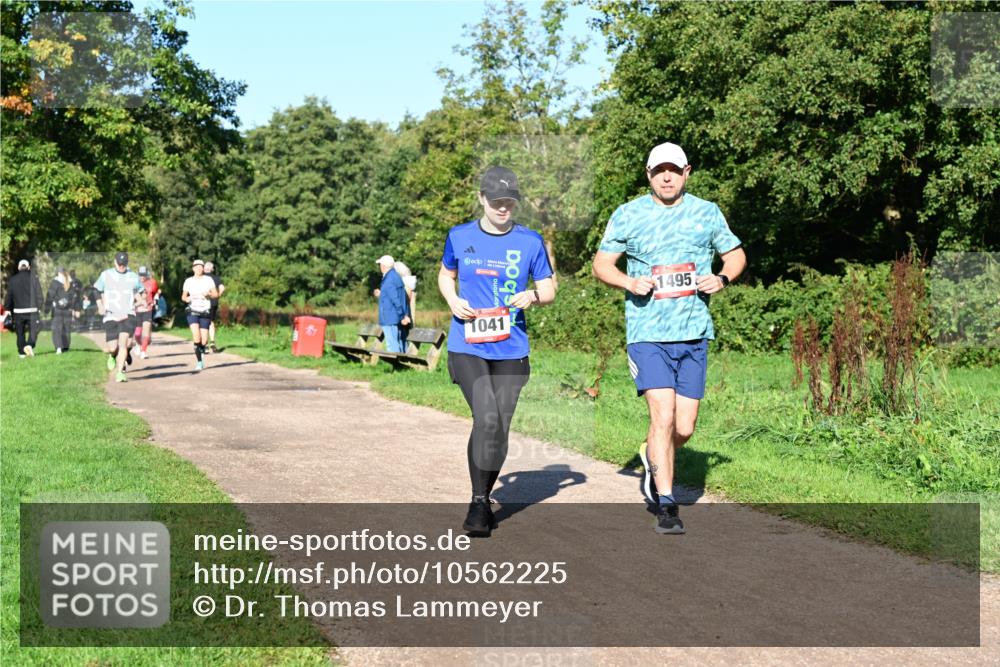 27.09.2026 - 35. Volkslauf durch das schöne Alstertal Dr. Thomas Lammeyer http://msf.ph/oto/10562225 27.09.2026 10:07:11 Laufen 1041, 1495 meine-sportfotos.de