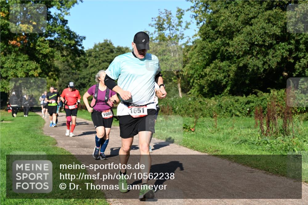 27.09.2026 - 35. Volkslauf durch das schöne Alstertal Dr. Thomas Lammeyer http://msf.ph/oto/10562238 27.09.2026 10:07:19 Laufen 1080, 1651 meine-sportfotos.de