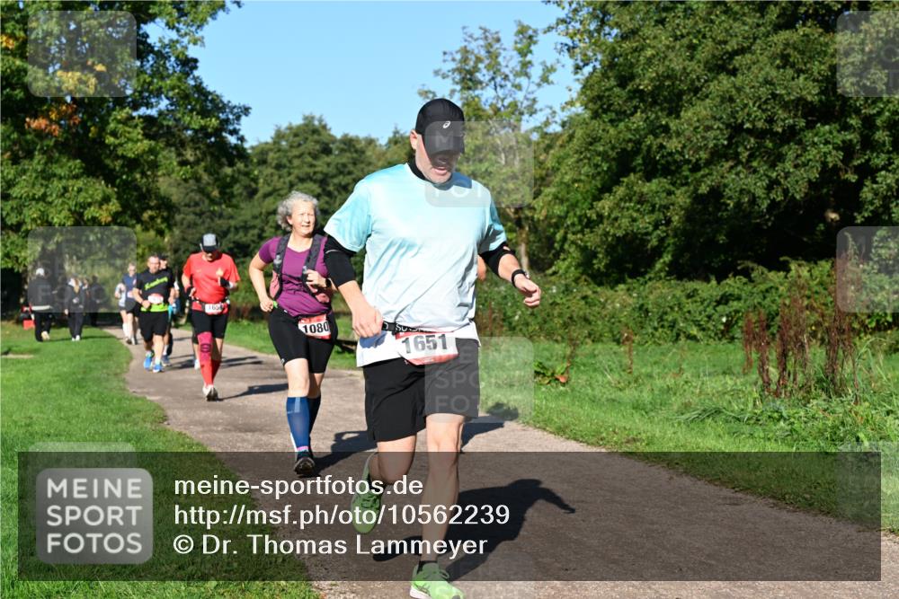 27.09.2026 - 35. Volkslauf durch das schöne Alstertal Dr. Thomas Lammeyer http://msf.ph/oto/10562239 27.09.2026 10:07:19 Laufen 1658, 1080, 1651 meine-sportfotos.de