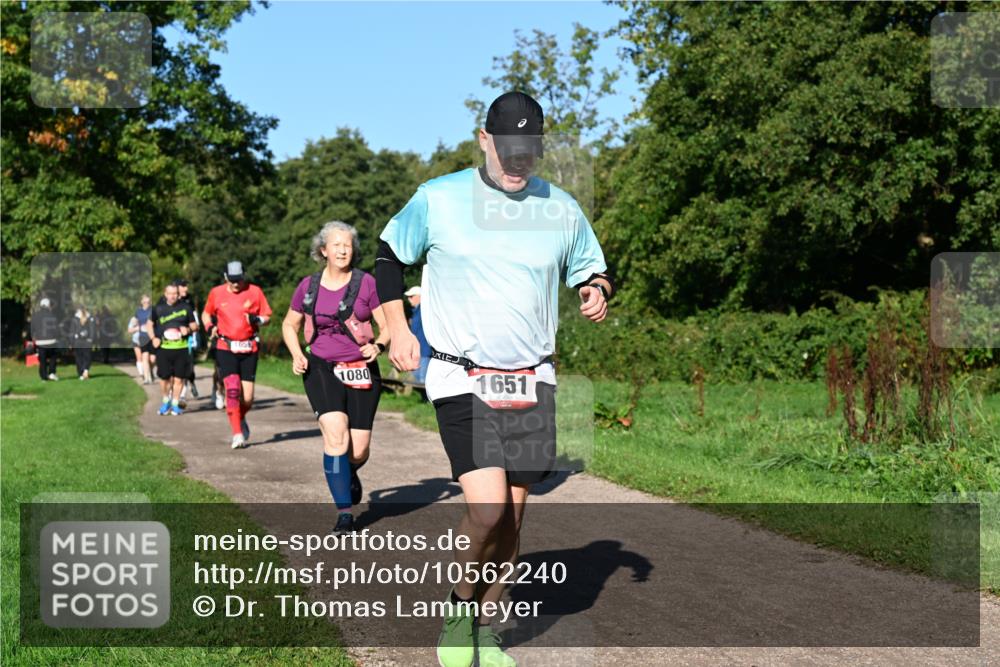 27.09.2026 - 35. Volkslauf durch das schöne Alstertal Dr. Thomas Lammeyer http://msf.ph/oto/10562240 27.09.2026 10:07:19 Laufen 1080, 1651 meine-sportfotos.de