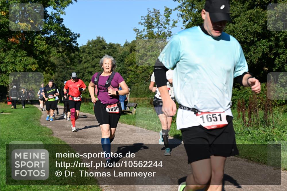 27.09.2026 - 35. Volkslauf durch das schöne Alstertal Dr. Thomas Lammeyer http://msf.ph/oto/10562244 27.09.2026 10:07:20 Laufen 1659, 1080, 1651 meine-sportfotos.de