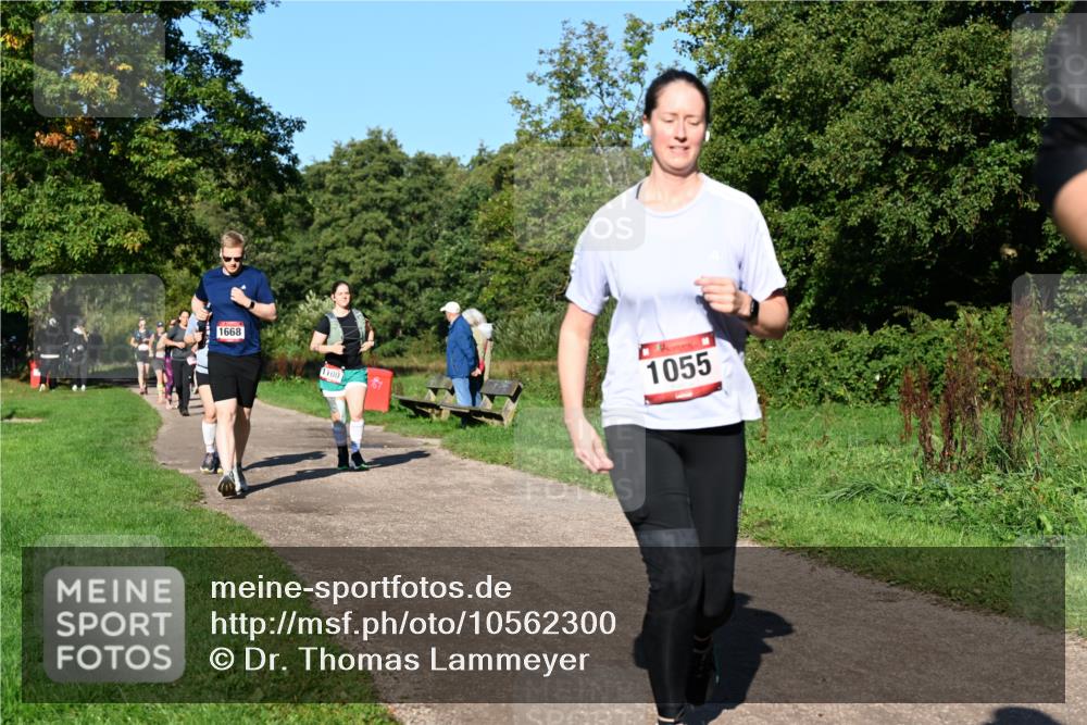 27.09.2026 - 35. Volkslauf durch das schöne Alstertal Dr. Thomas Lammeyer http://msf.ph/oto/10562300 27.09.2026 10:07:30 Laufen 1668, 1100, 1055 meine-sportfotos.de