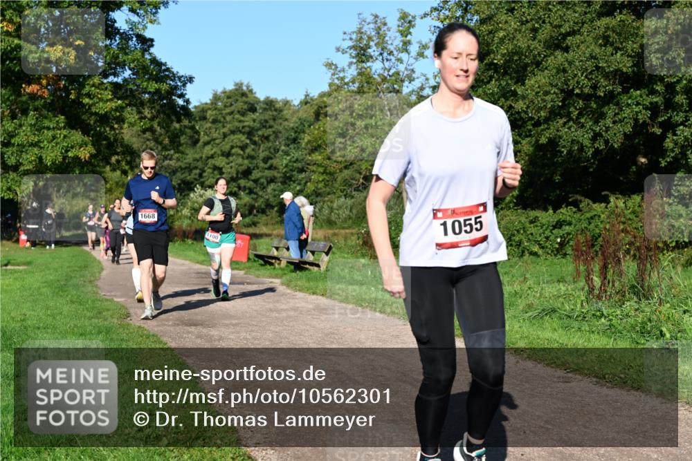 27.09.2026 - 35. Volkslauf durch das schöne Alstertal Dr. Thomas Lammeyer http://msf.ph/oto/10562301 27.09.2026 10:07:30 Laufen 1668, 1100, 1055 meine-sportfotos.de