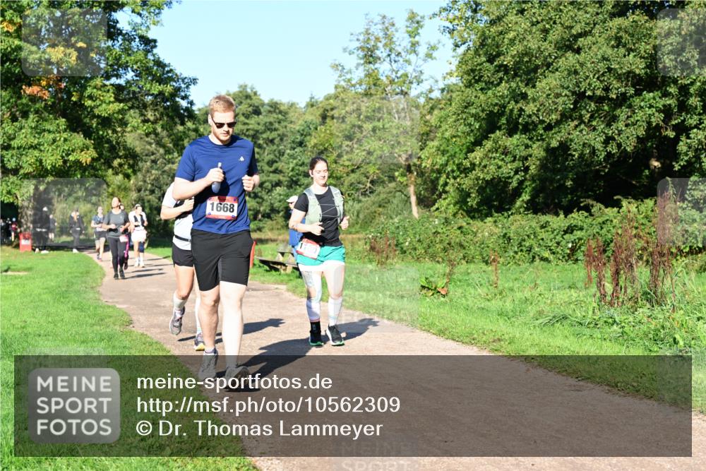 27.09.2026 - 35. Volkslauf durch das schöne Alstertal Dr. Thomas Lammeyer http://msf.ph/oto/10562309 27.09.2026 10:07:33 Laufen 1668 meine-sportfotos.de
