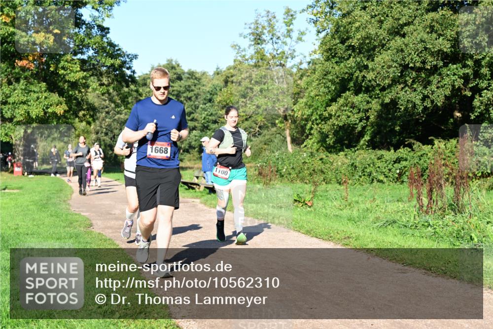 27.09.2026 - 35. Volkslauf durch das schöne Alstertal Dr. Thomas Lammeyer http://msf.ph/oto/10562310 27.09.2026 10:07:33 Laufen 1668, 1100 meine-sportfotos.de
