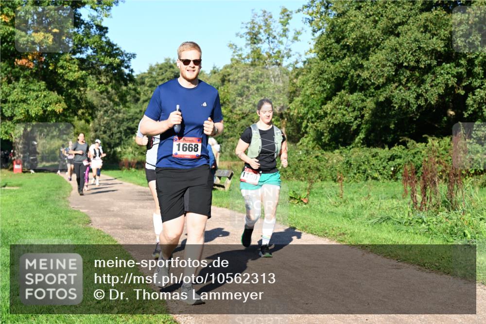 27.09.2026 - 35. Volkslauf durch das schöne Alstertal Dr. Thomas Lammeyer http://msf.ph/oto/10562313 27.09.2026 10:07:34 Laufen 1668 meine-sportfotos.de