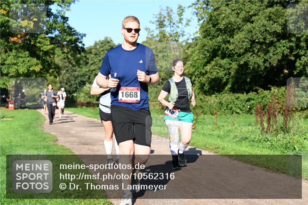 27.09.2026 - 35. Volkslauf durch das schöne Alstertal Dr. Thomas Lammeyer http://msf.ph/oto/10562316 27.09.2026 10:07:34 Laufen 1668, 1100 meine-sportfotos.de