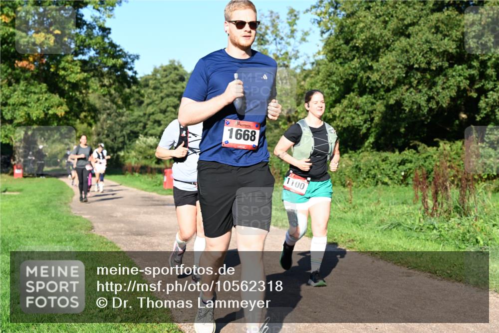 27.09.2026 - 35. Volkslauf durch das schöne Alstertal Dr. Thomas Lammeyer http://msf.ph/oto/10562318 27.09.2026 10:07:35 Laufen 1668, 1100 meine-sportfotos.de
