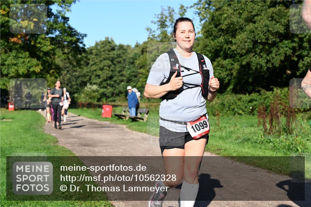 27.09.2026 - 35. Volkslauf durch das schöne Alstertal Dr. Thomas Lammeyer http://msf.ph/oto/10562328 27.09.2026 10:07:36 Laufen 1099 meine-sportfotos.de