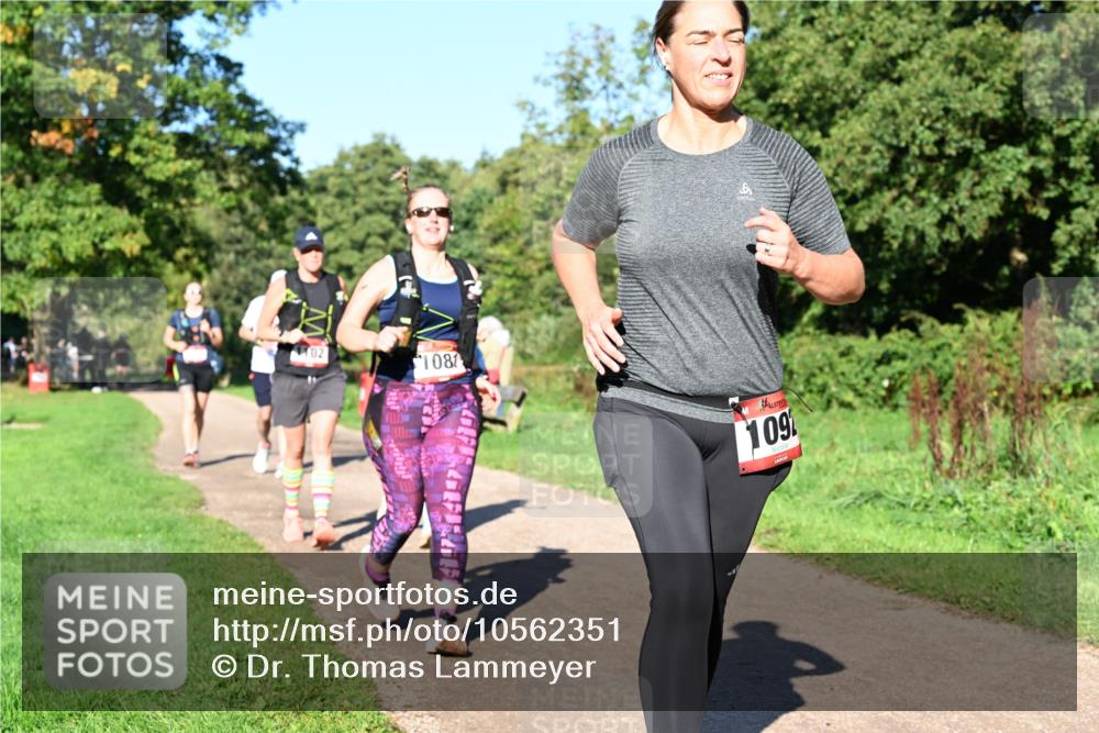 27.09.2026 - 35. Volkslauf durch das schöne Alstertal Dr. Thomas Lammeyer http://msf.ph/oto/10562351 27.09.2026 10:07:44 Laufen 1102, 108, 109 meine-sportfotos.de