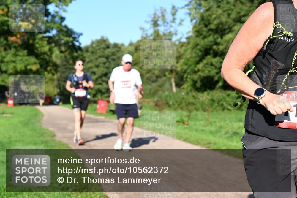 27.09.2026 - 35. Volkslauf durch das schöne Alstertal Dr. Thomas Lammeyer http://msf.ph/oto/10562372 27.09.2026 10:07:48 Laufen  meine-sportfotos.de