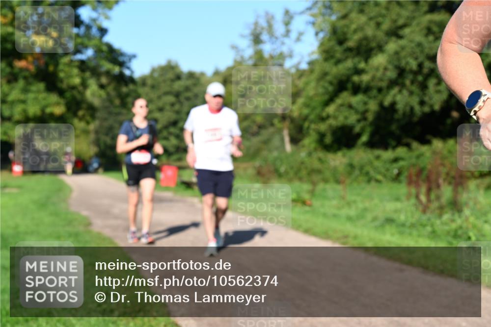 27.09.2026 - 35. Volkslauf durch das schöne Alstertal Dr. Thomas Lammeyer http://msf.ph/oto/10562374 27.09.2026 10:07:48 Laufen  meine-sportfotos.de