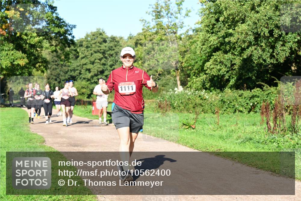 27.09.2026 - 35. Volkslauf durch das schöne Alstertal Dr. Thomas Lammeyer http://msf.ph/oto/10562400 27.09.2026 10:08:09 Laufen 1111 meine-sportfotos.de