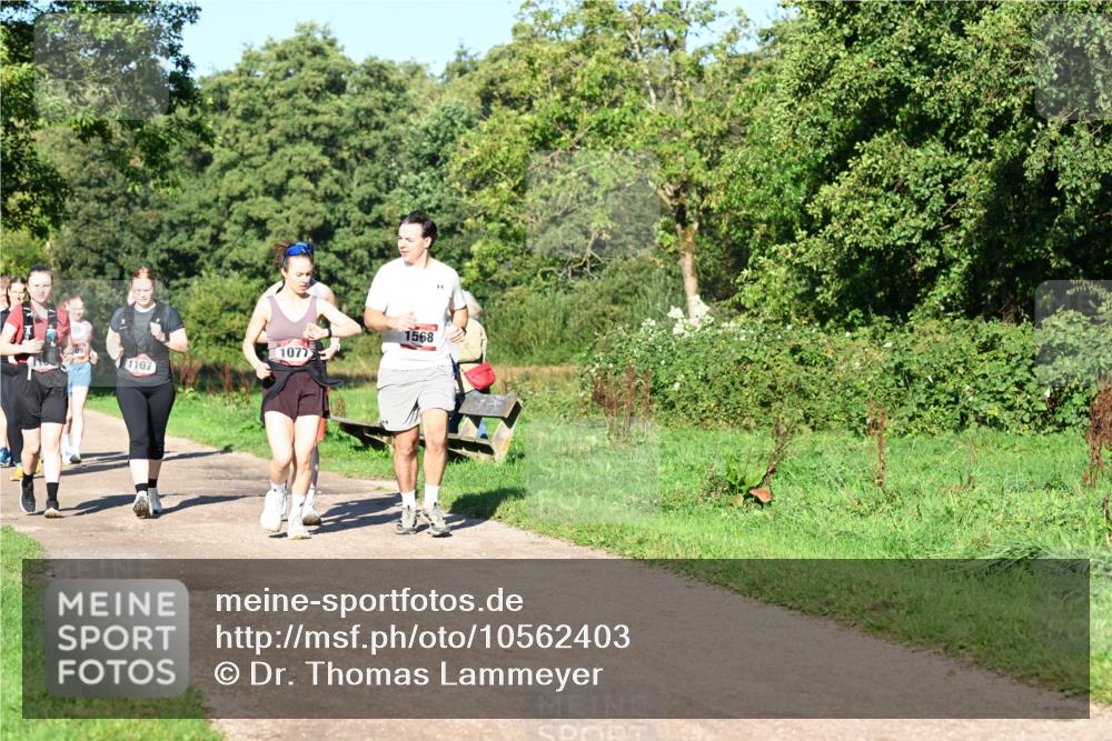 27.09.2026 - 35. Volkslauf durch das schöne Alstertal Dr. Thomas Lammeyer http://msf.ph/oto/10562403 27.09.2026 10:08:12 Laufen 1107, 1077, 1568 meine-sportfotos.de