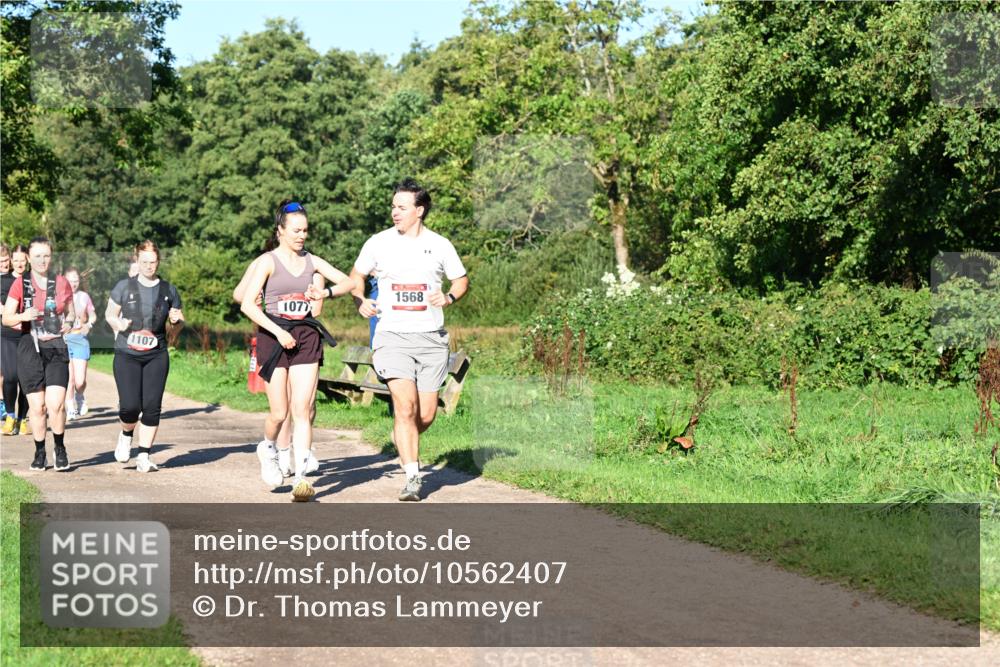 27.09.2026 - 35. Volkslauf durch das schöne Alstertal Dr. Thomas Lammeyer http://msf.ph/oto/10562407 27.09.2026 10:08:13 Laufen 1107, 1077, 1568 meine-sportfotos.de