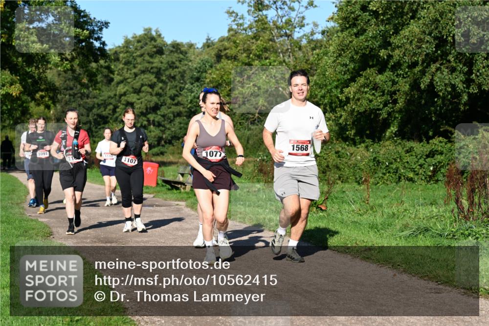 27.09.2026 - 35. Volkslauf durch das schöne Alstertal Dr. Thomas Lammeyer http://msf.ph/oto/10562415 27.09.2026 10:08:15 Laufen 1091, 1110, 1107, 1077, 1568 meine-sportfotos.de