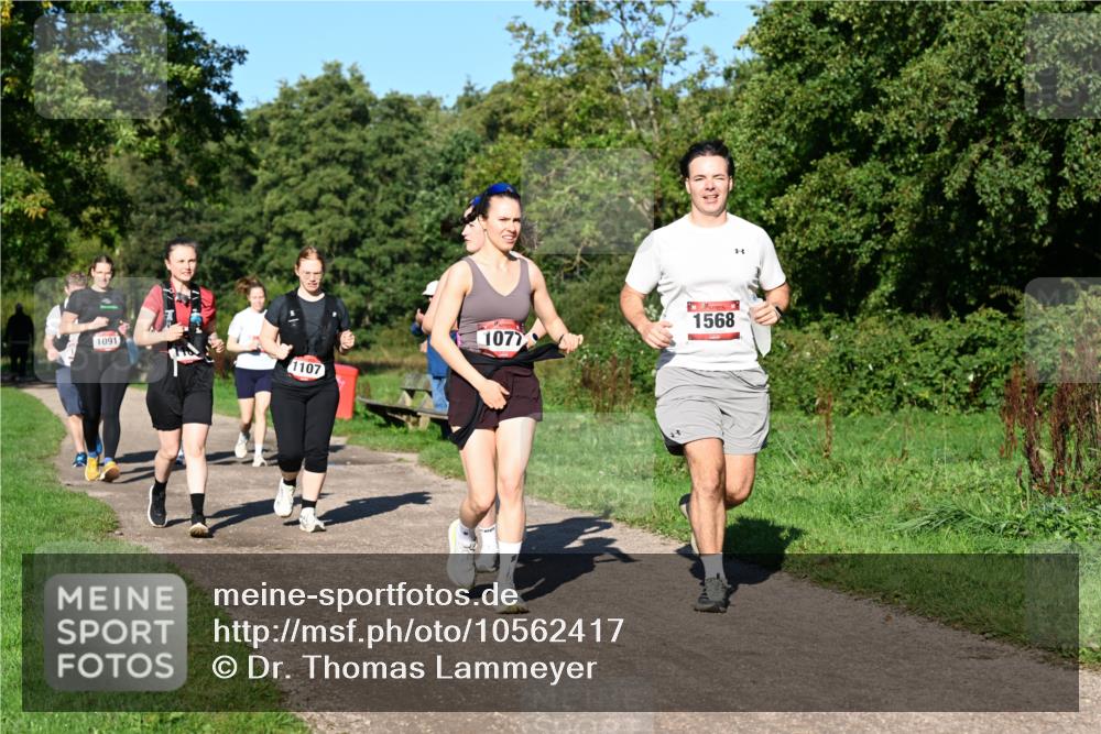 27.09.2026 - 35. Volkslauf durch das schöne Alstertal Dr. Thomas Lammeyer http://msf.ph/oto/10562417 27.09.2026 10:08:15 Laufen 1091, 1107, 1077, 1568 meine-sportfotos.de