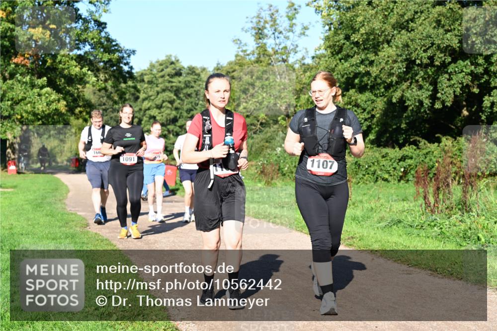 27.09.2026 - 35. Volkslauf durch das schöne Alstertal Dr. Thomas Lammeyer http://msf.ph/oto/10562442 27.09.2026 10:08:19 Laufen 166, 1091, 09, 1107 meine-sportfotos.de