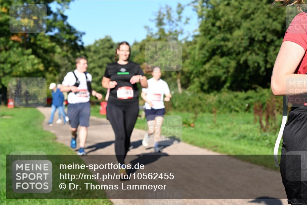 27.09.2026 - 35. Volkslauf durch das schöne Alstertal Dr. Thomas Lammeyer http://msf.ph/oto/10562455 27.09.2026 10:08:21 Laufen  meine-sportfotos.de