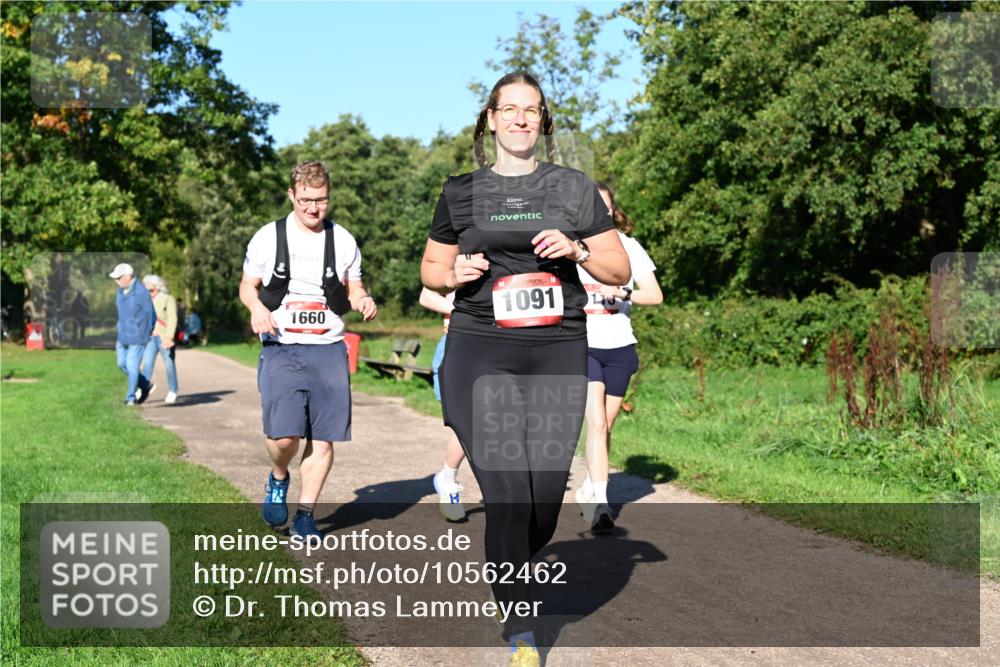 27.09.2026 - 35. Volkslauf durch das schöne Alstertal Dr. Thomas Lammeyer http://msf.ph/oto/10562462 27.09.2026 10:08:22 Laufen 1660, 1091 meine-sportfotos.de