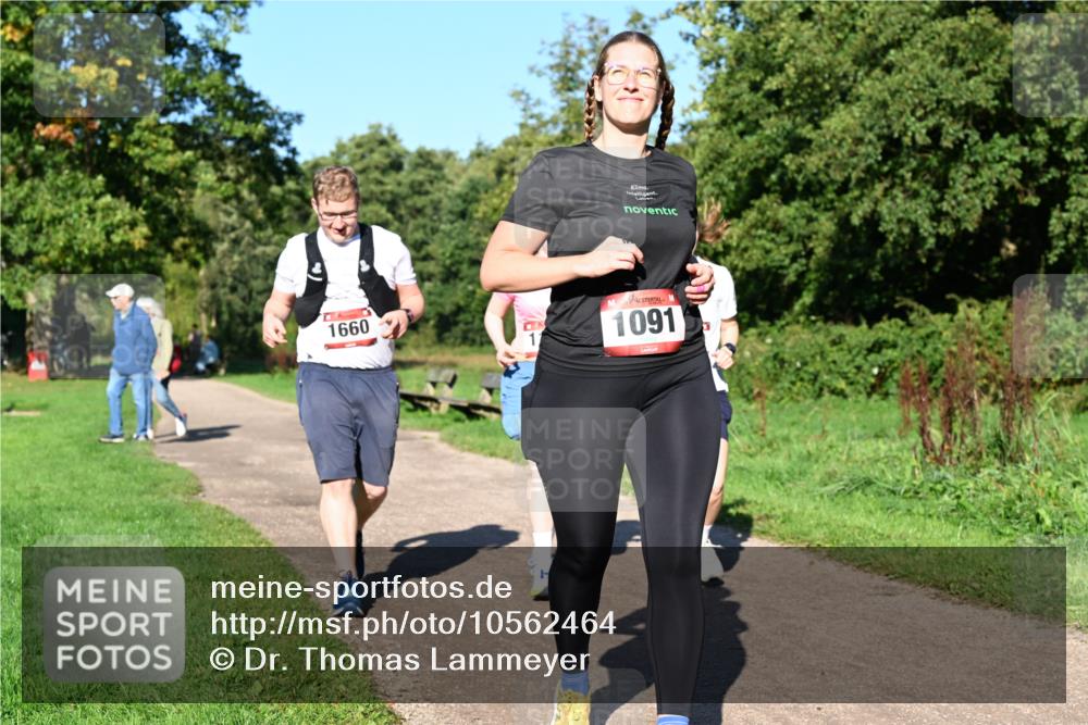 27.09.2026 - 35. Volkslauf durch das schöne Alstertal Dr. Thomas Lammeyer http://msf.ph/oto/10562464 27.09.2026 10:08:22 Laufen 1660, 1091 meine-sportfotos.de