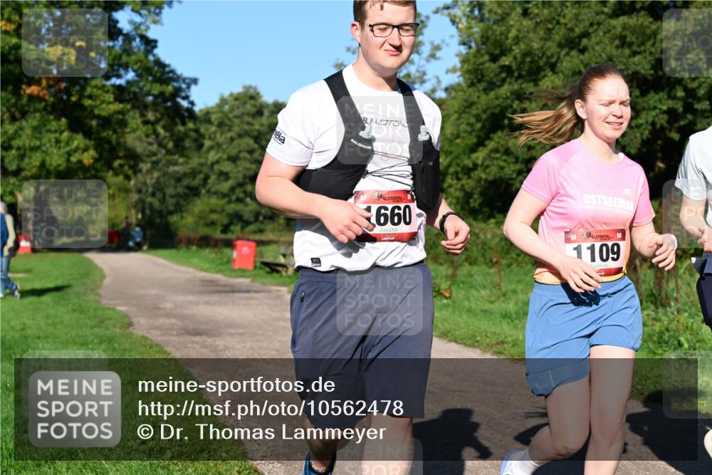 27.09.2026 - 35. Volkslauf durch das schöne Alstertal Dr. Thomas Lammeyer http://msf.ph/oto/10562478 27.09.2026 10:08:24 Laufen 660, 1109 meine-sportfotos.de