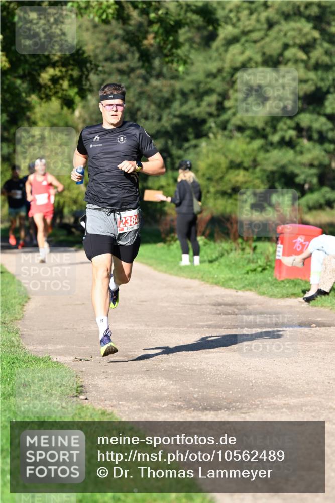 27.09.2026 - 35. Volkslauf durch das schöne Alstertal Dr. Thomas Lammeyer http://msf.ph/oto/10562489 27.09.2026 10:23:46 Laufen 2384 meine-sportfotos.de