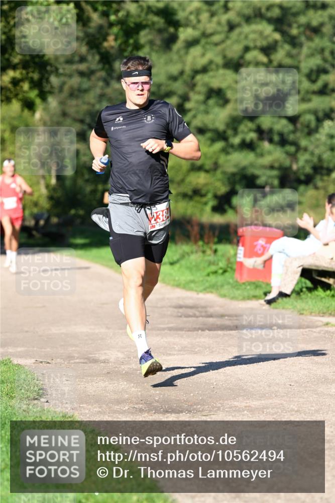 27.09.2026 - 35. Volkslauf durch das schöne Alstertal Dr. Thomas Lammeyer http://msf.ph/oto/10562494 27.09.2026 10:23:47 Laufen 90, 238 meine-sportfotos.de