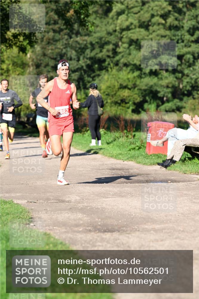 27.09.2026 - 35. Volkslauf durch das schöne Alstertal Dr. Thomas Lammeyer http://msf.ph/oto/10562501 27.09.2026 10:23:52 Laufen 167 meine-sportfotos.de