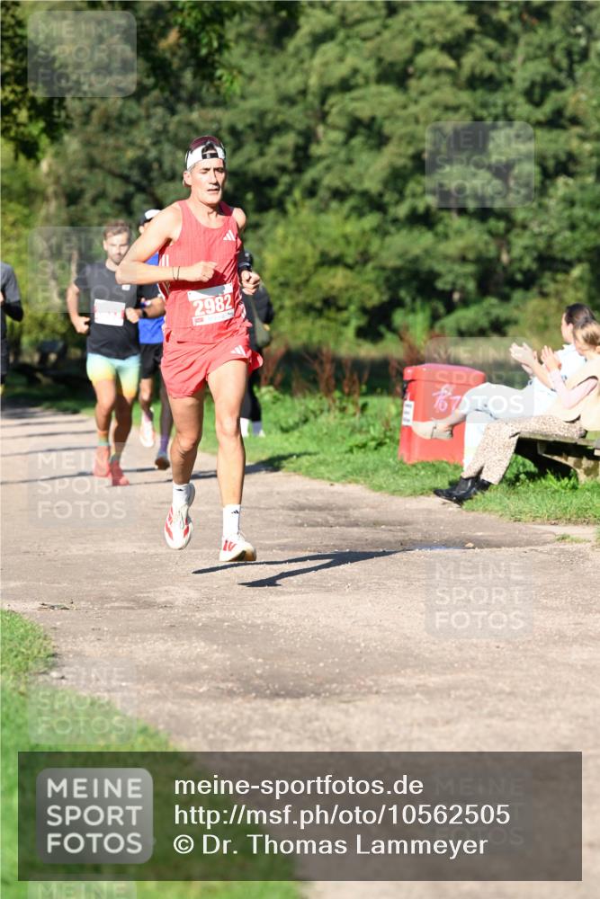 27.09.2026 - 35. Volkslauf durch das schöne Alstertal Dr. Thomas Lammeyer http://msf.ph/oto/10562505 27.09.2026 10:23:53 Laufen 2982 meine-sportfotos.de