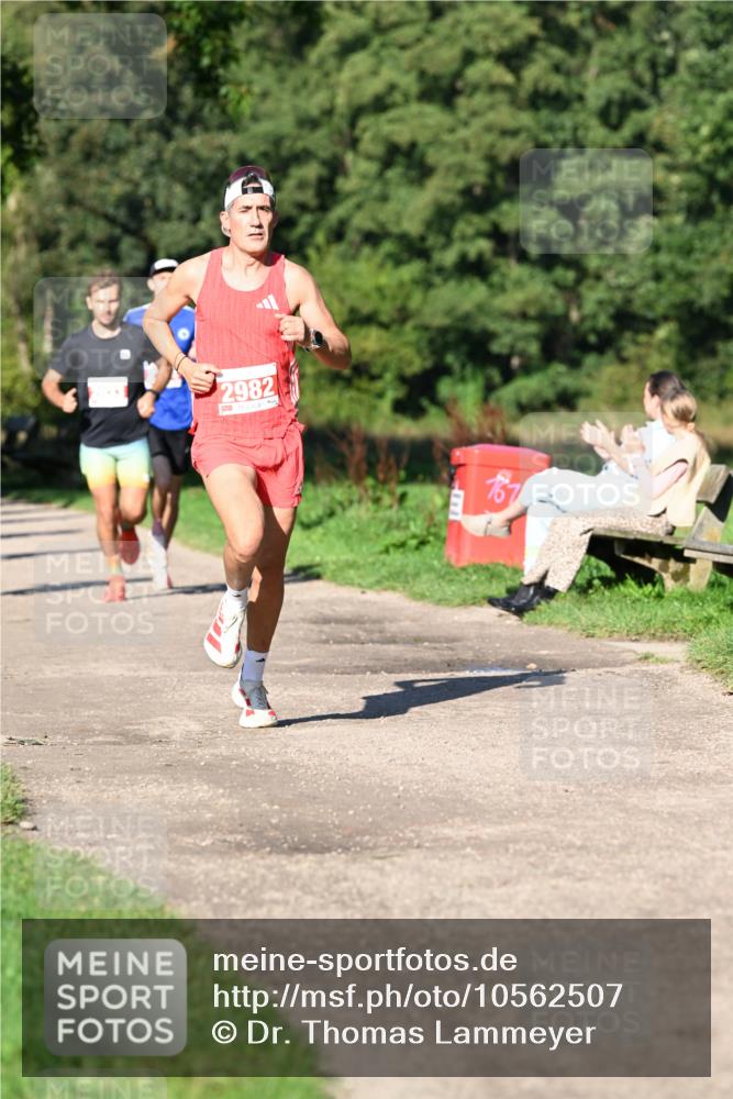 27.09.2026 - 35. Volkslauf durch das schöne Alstertal Dr. Thomas Lammeyer http://msf.ph/oto/10562507 27.09.2026 10:23:53 Laufen 2982, 167 meine-sportfotos.de
