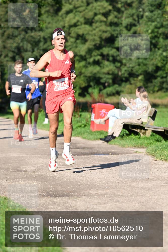27.09.2026 - 35. Volkslauf durch das schöne Alstertal Dr. Thomas Lammeyer http://msf.ph/oto/10562510 27.09.2026 10:23:53 Laufen 2982 meine-sportfotos.de