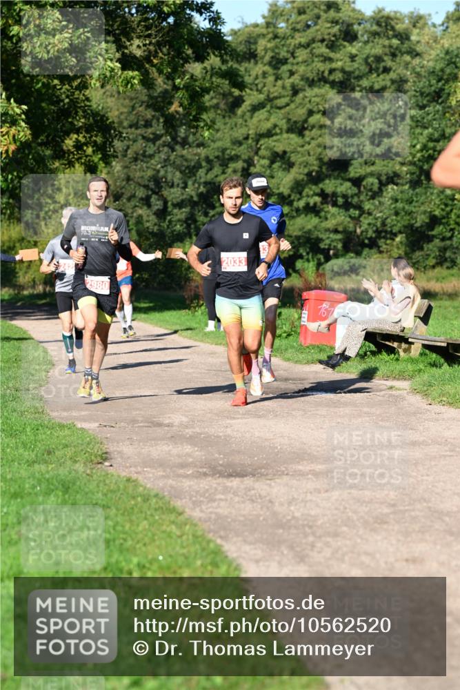 27.09.2026 - 35. Volkslauf durch das schöne Alstertal Dr. Thomas Lammeyer http://msf.ph/oto/10562520 27.09.2026 10:23:55 Laufen 70, 3, 2980, 2033, 167 meine-sportfotos.de