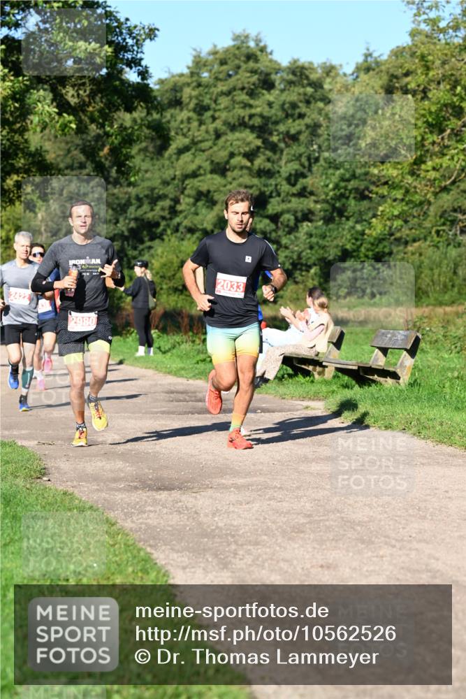27.09.2026 - 35. Volkslauf durch das schöne Alstertal Dr. Thomas Lammeyer http://msf.ph/oto/10562526 27.09.2026 10:23:56 Laufen 2033, 2422, 2980 meine-sportfotos.de